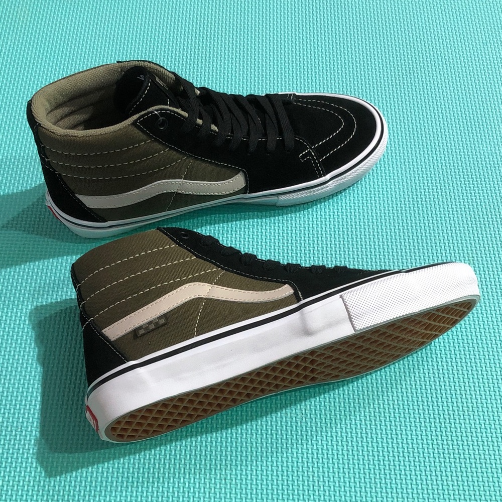 Brand New Vans SK8  High Top Skate Sneakers